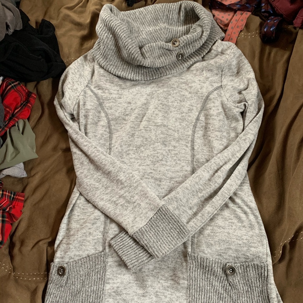 Nice turtleneck sweater size medium